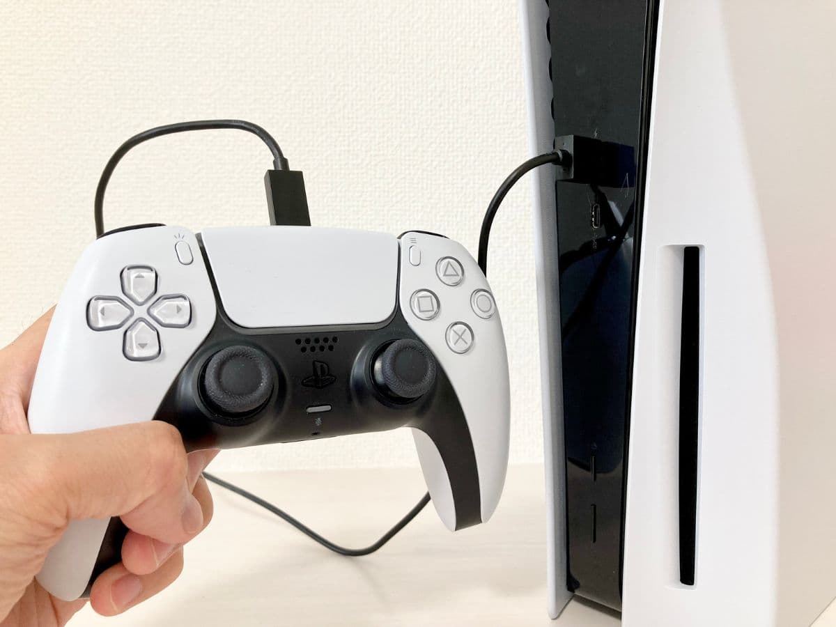 PS5にコントローラー2台接続してオフライン2人プレイする方法