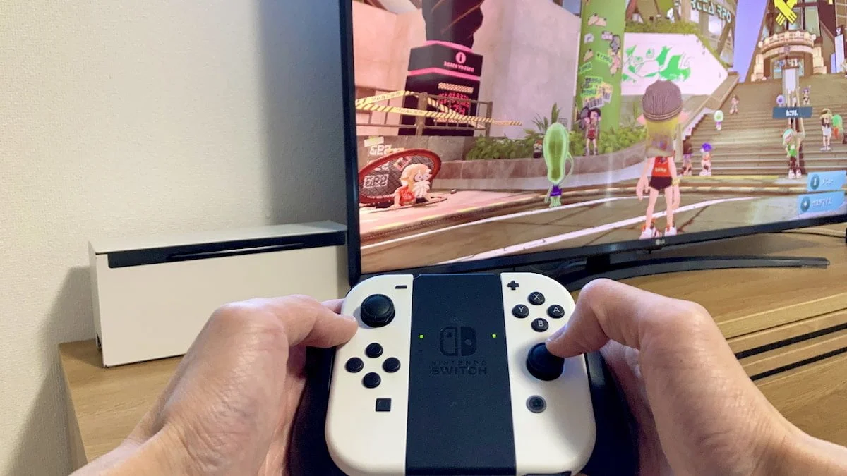 Switchを丸ごと隠せる無印良品の スチールタップ収納箱